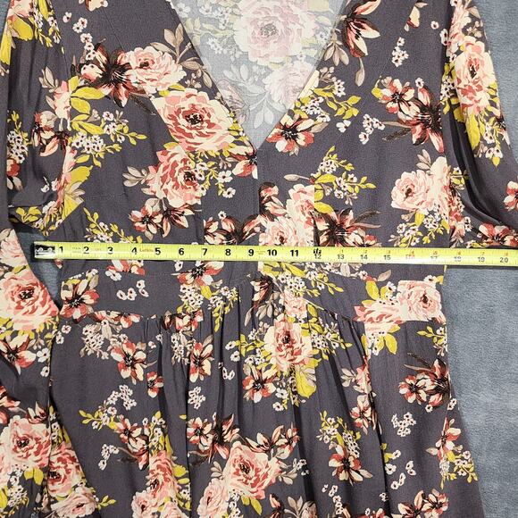 Torrid Babydoll Rayon Crepe Top Torrid Size 00 Floral Gray Peasant Boho Artsy - Picture 9 of 9